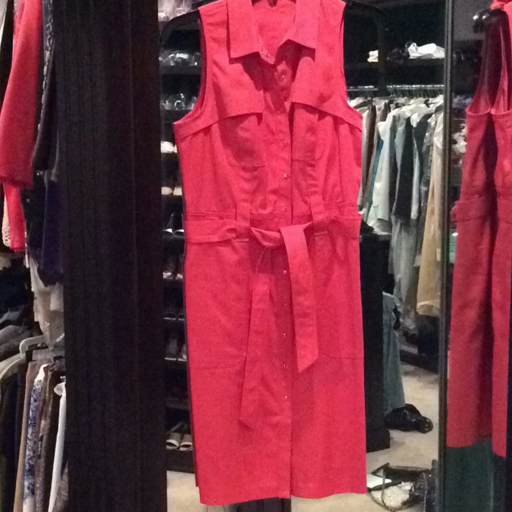 Elie Tahari coral Belted dress sleeveless Size 6 - Picture 2 of 6